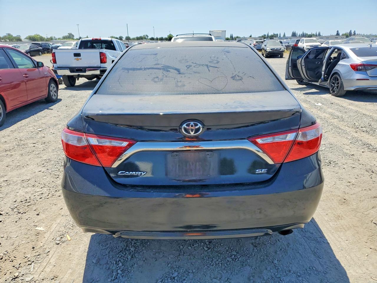 2017 Toyota Camry Se - Фото 6