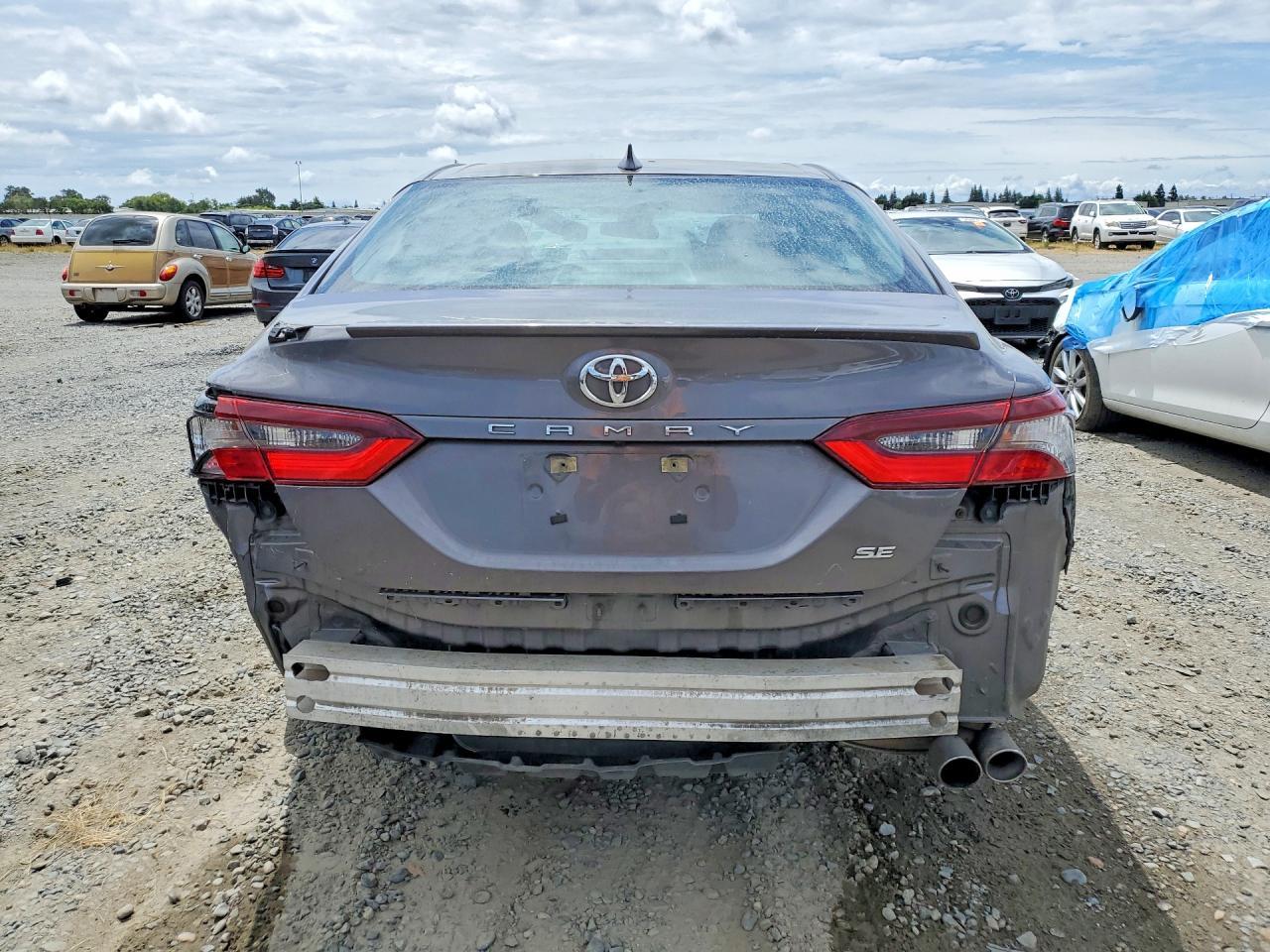 2023 Toyota Camry Se - Image 6