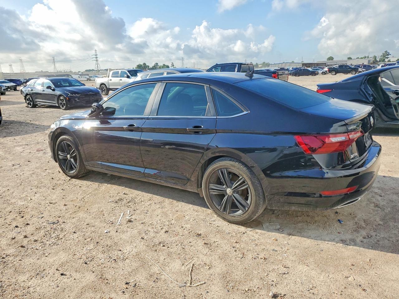 2020 Volkswagen Jetta S - Фото 2