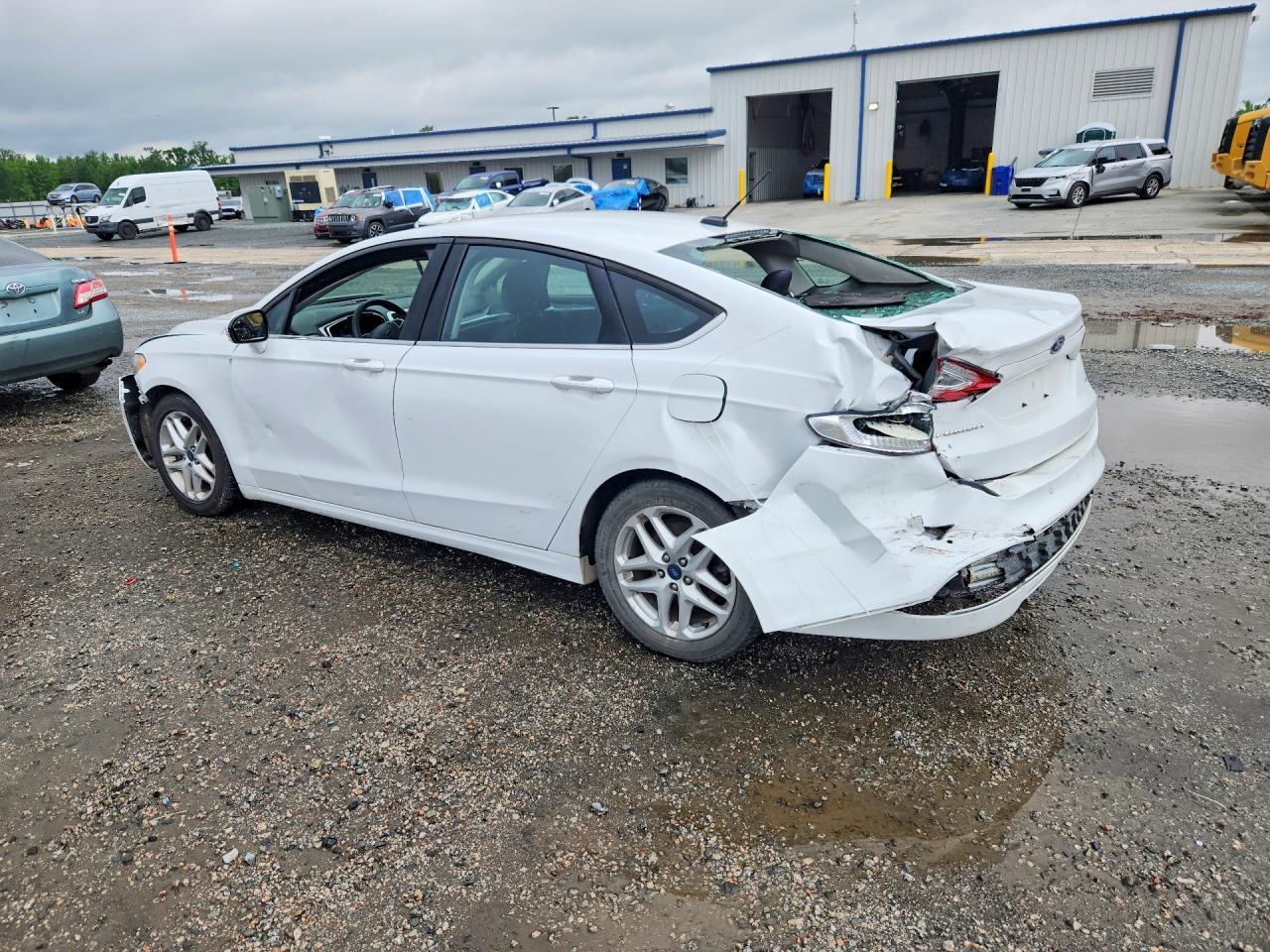 2016 Ford Fusion Se - Фото 2