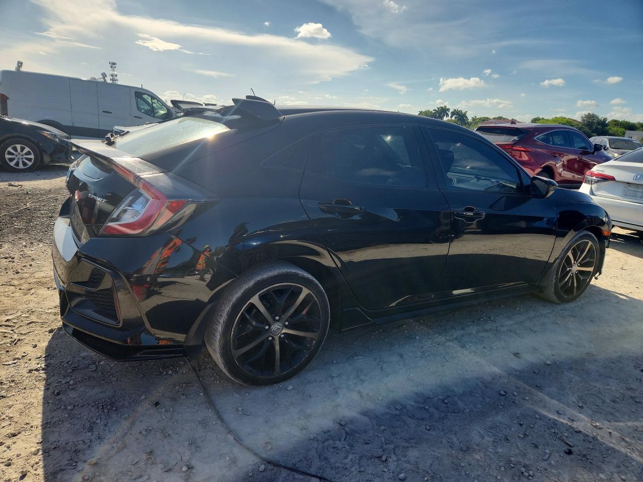 2021 Honda Civic Sport - Фото 3