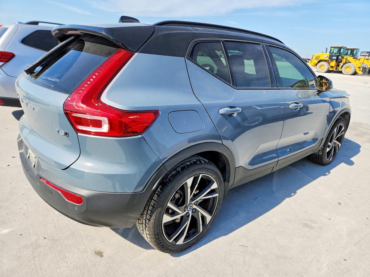 2021 Volvo Xc40 T5 R-Design - Фото 3