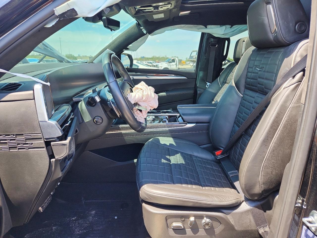 2025 Cadillac Escalade V - Фото 7