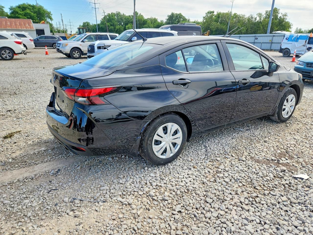 2025 Nissan Versa S - Image 3