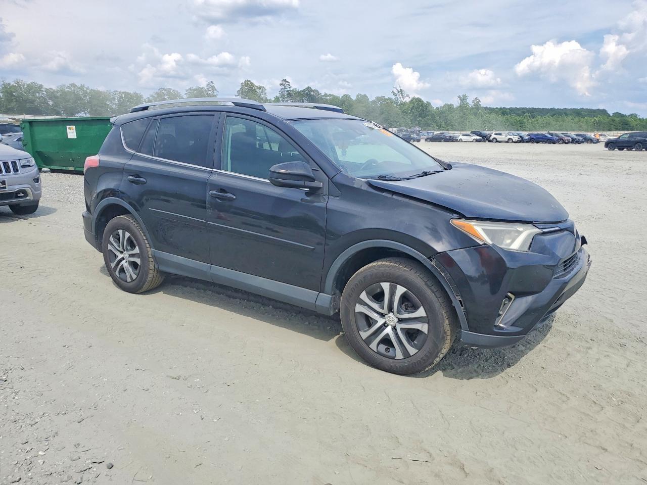 2017 Toyota Rav4 Le - Image 4