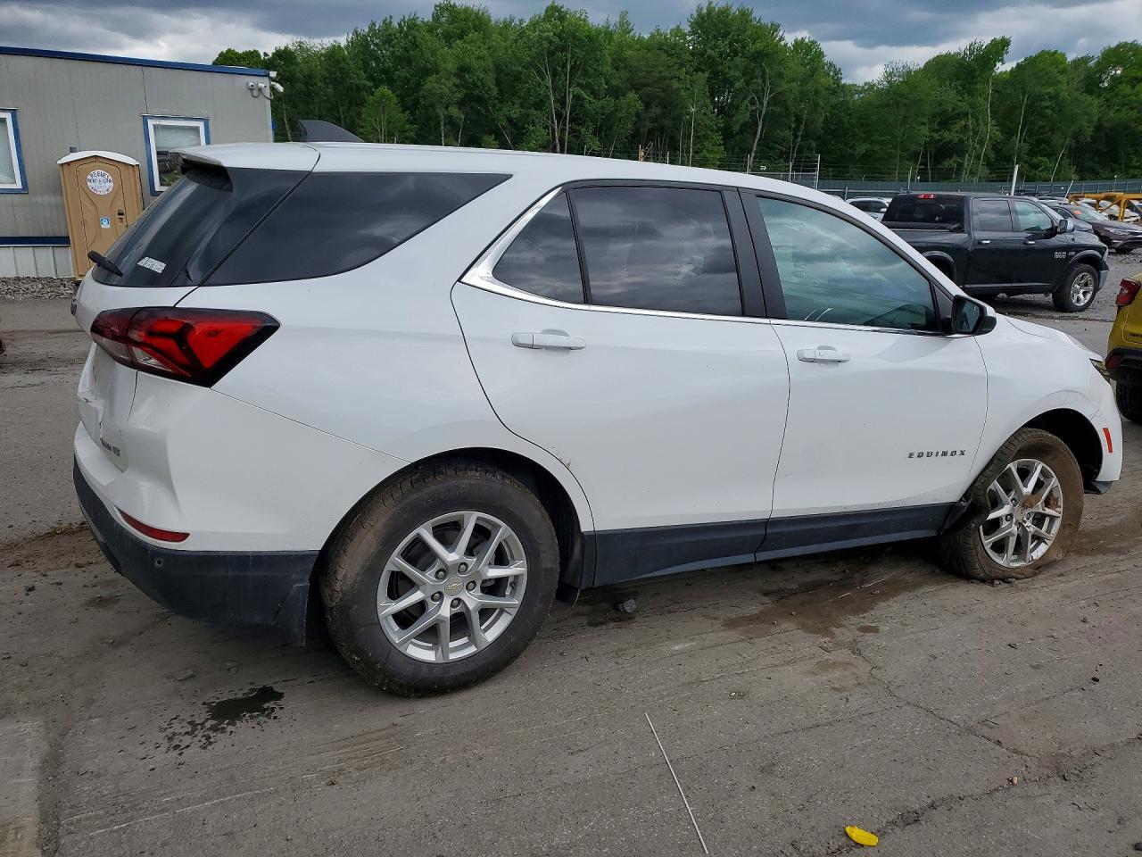 2023 Chevrolet Equinox Lt - Image 3