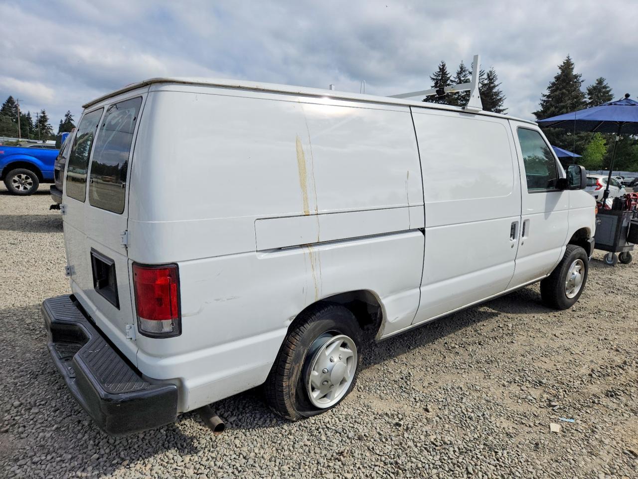 2012 Ford Econoline E150 Van - Image 3