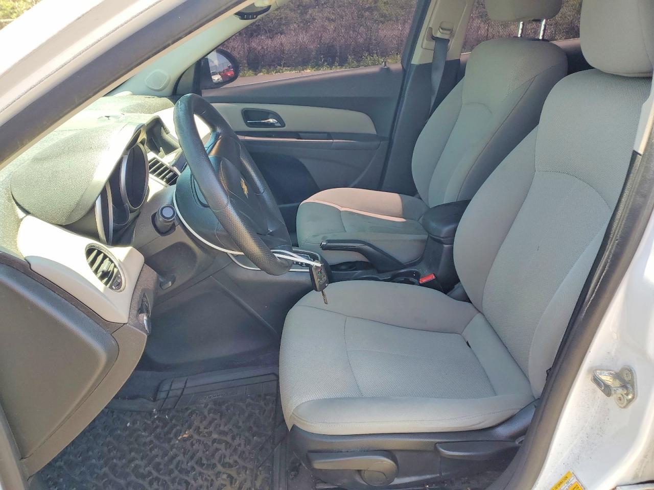 2011 Chevrolet Cruze - Image 7