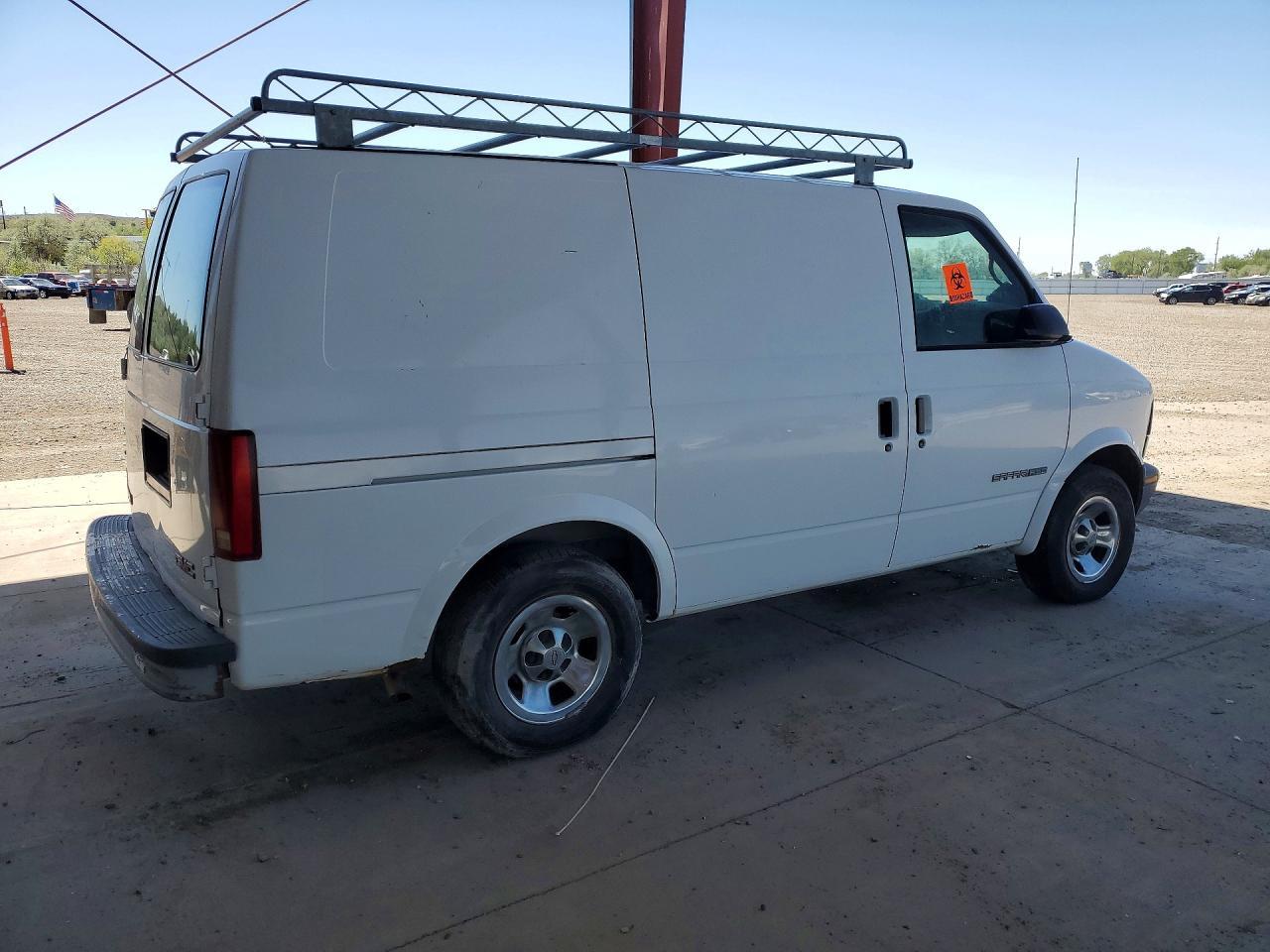 2000 GMC Safari Xt - Image 3