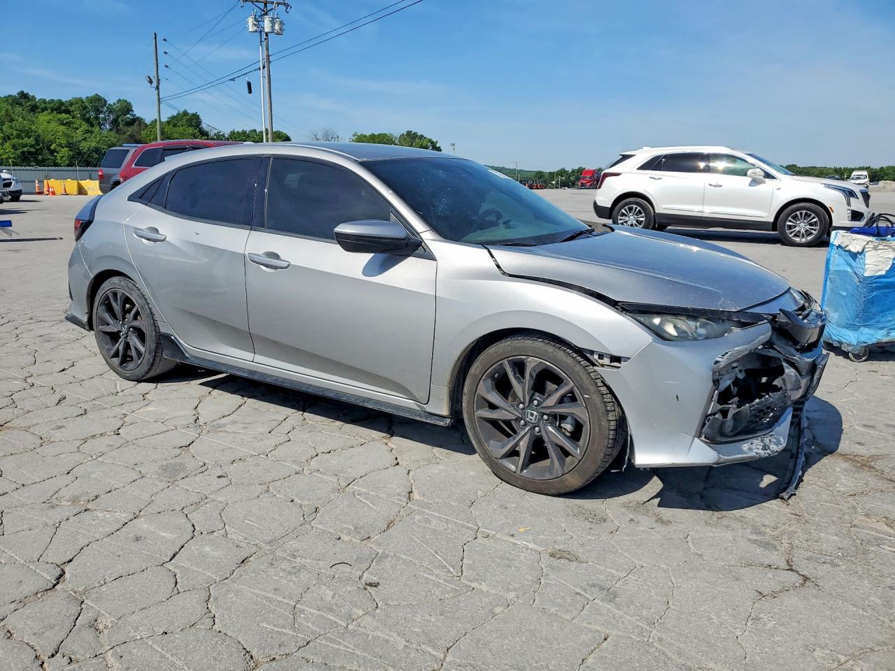 2018 Honda Civic Sport - Image 4