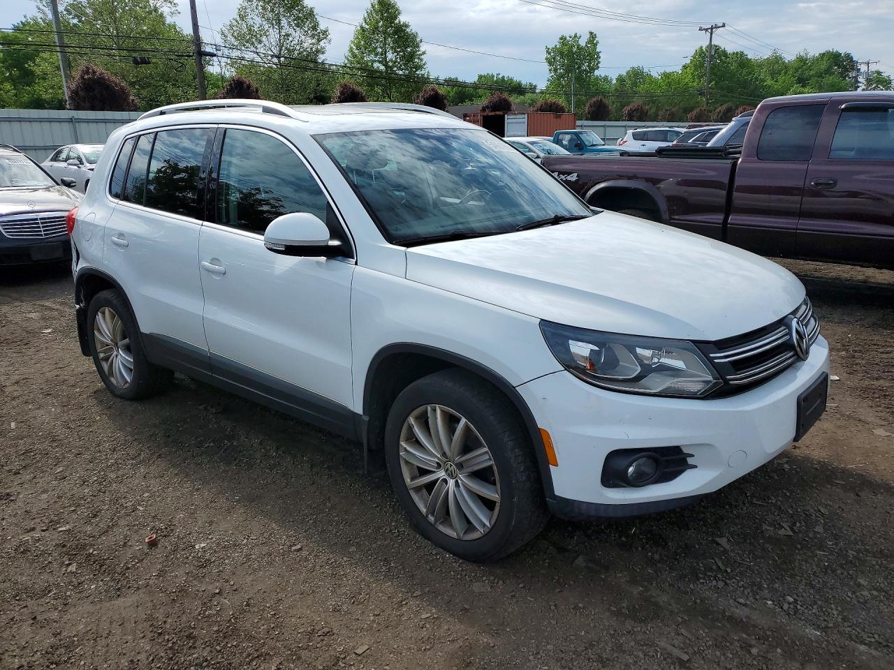 2016 Volkswagen Tiguan S - Фото 4
