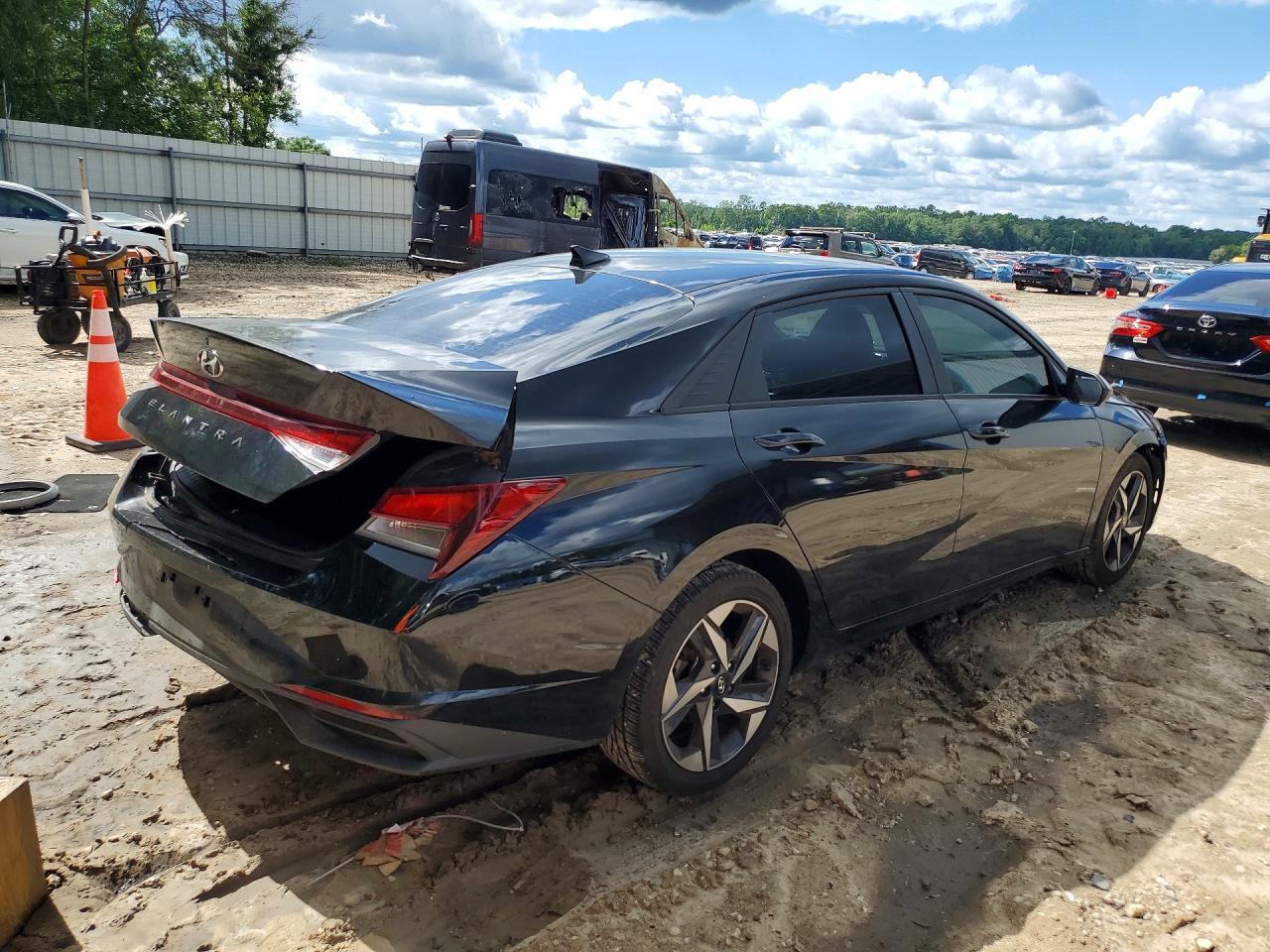 2023 Hyundai Elantra Sel - Фото 3