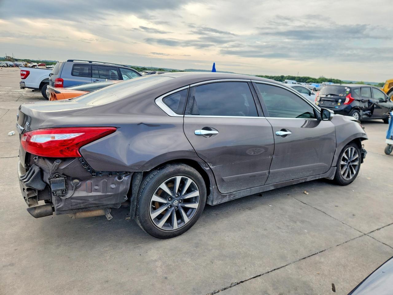 2016 Nissan Altima Sl - Фото 3