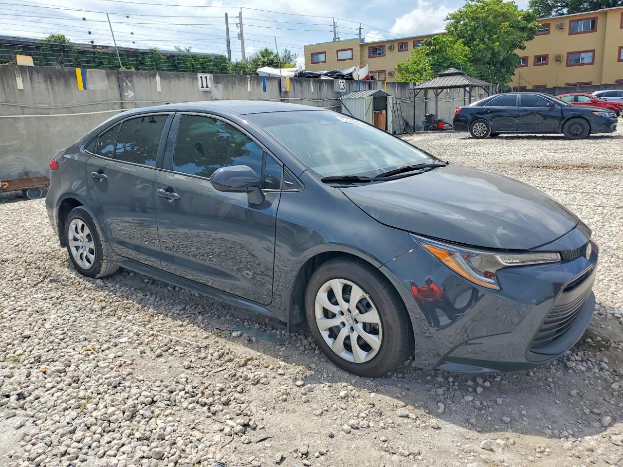 2025 Toyota Corolla Le - Фото 4