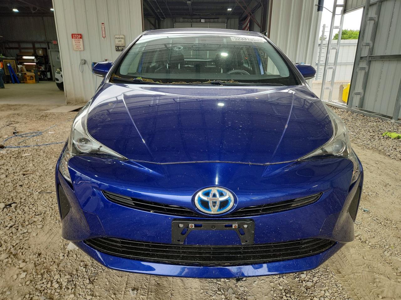 2016 Toyota Prius Two - Фото 5