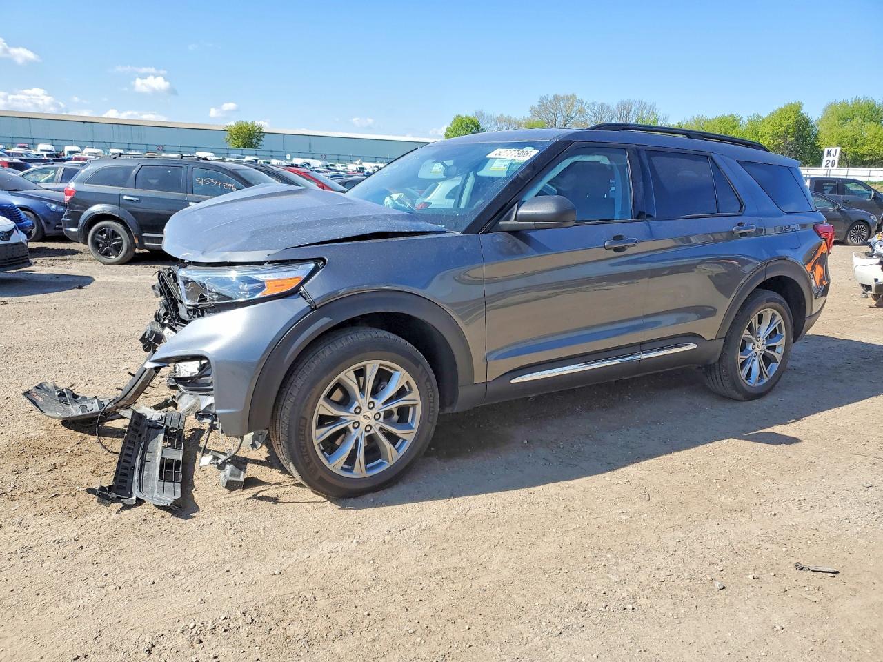 2023 Ford Explorer Xlt