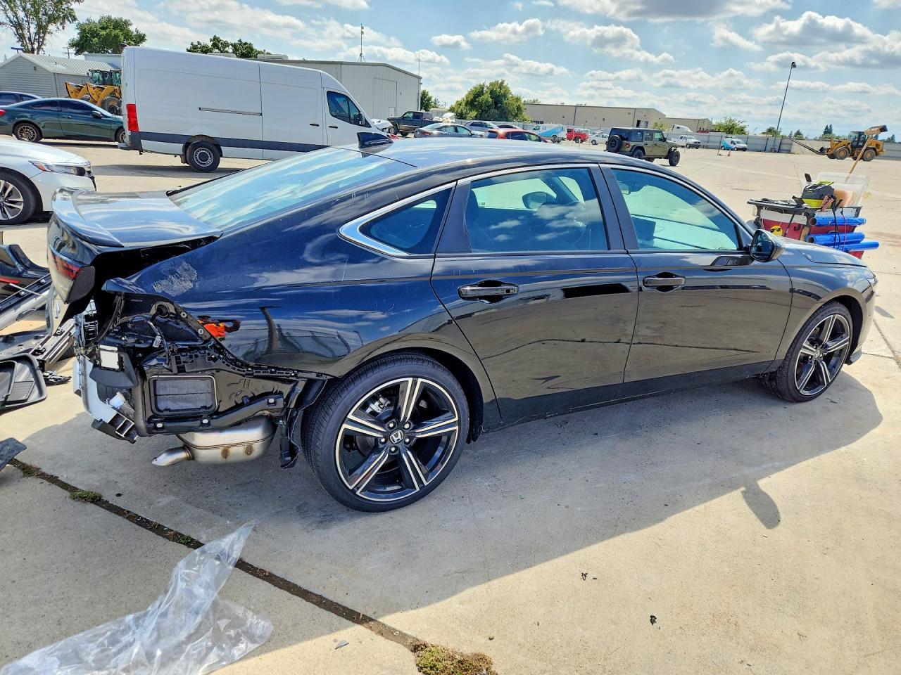 2025 Honda Accord Hybrid Sport - Image 3