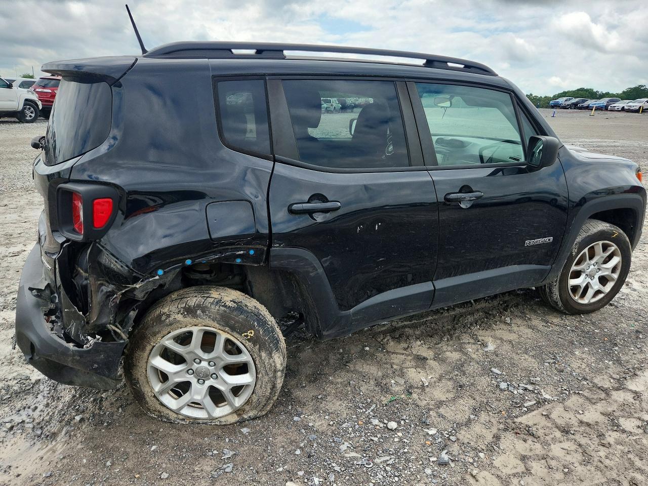 2018 Jeep Renegade Sport - Image 3