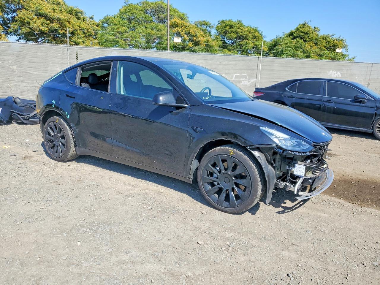 2023 Tesla Model Y - Фото 4