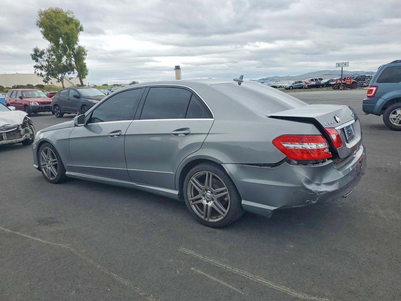 2011 Mercedes-Benz E 350 - Фото 2
