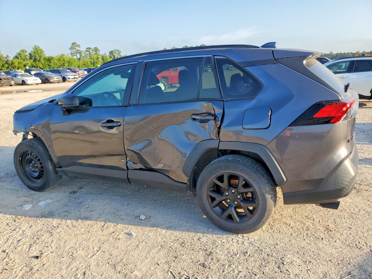 2021 Toyota Rav4 Le - Фото 2
