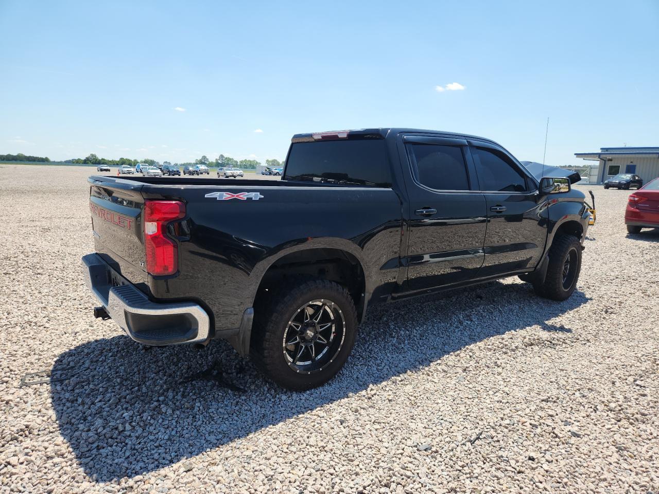 2019 Chevrolet Silverado K1500 Lt - Image 3