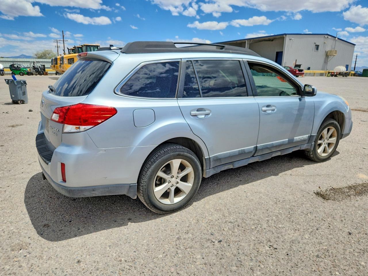 2013 Subaru Outback 3.6R Limited - Фото 3