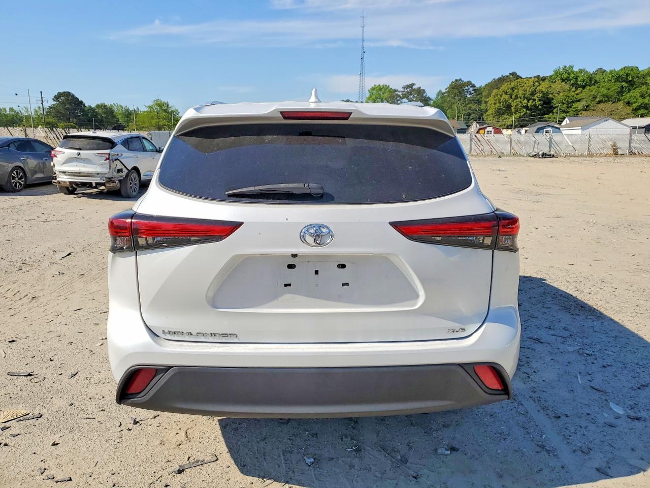 2022 Toyota Highlander Xle - Image 6