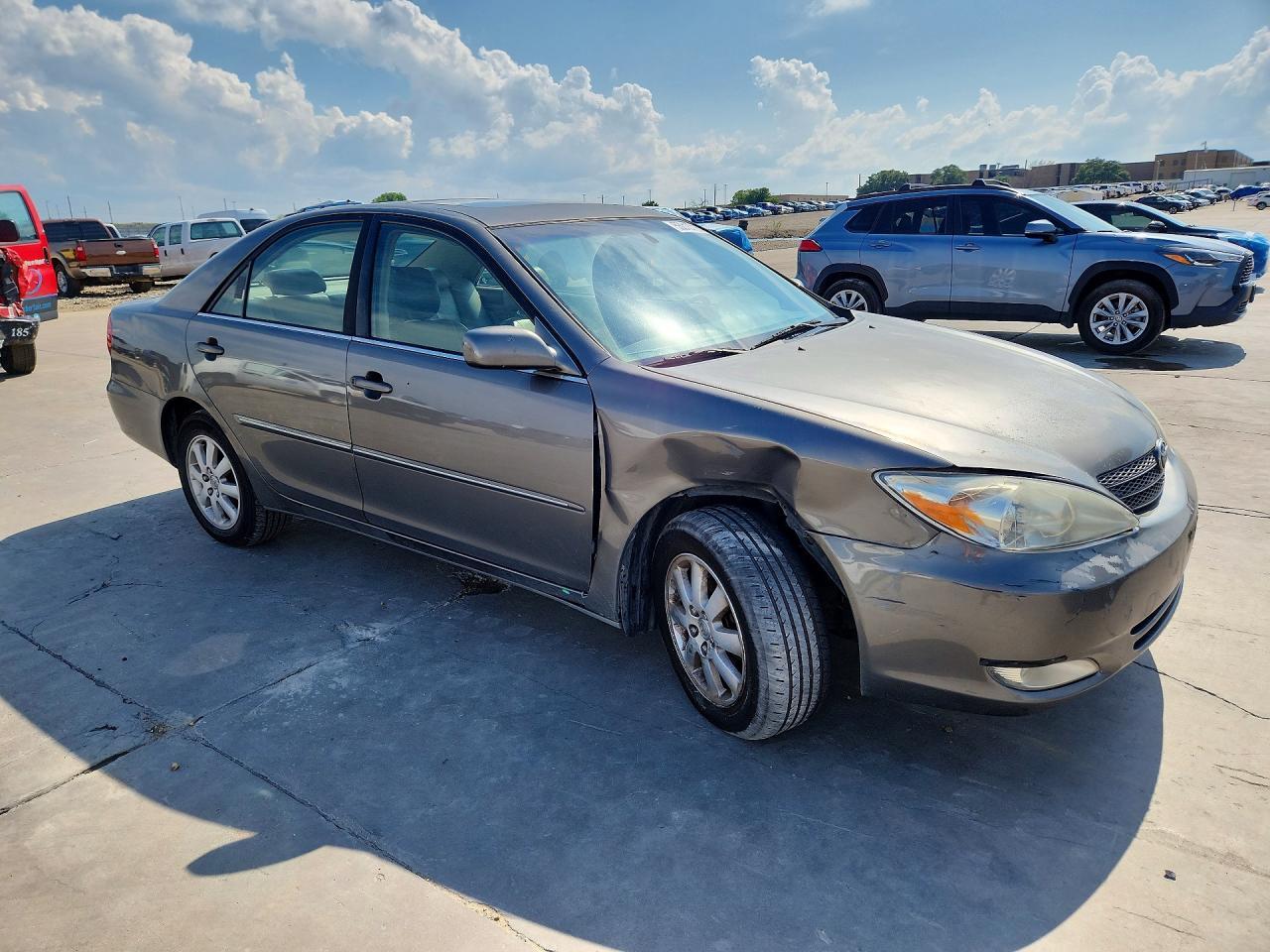 2004 Toyota Camry Xle V6 - Image 4