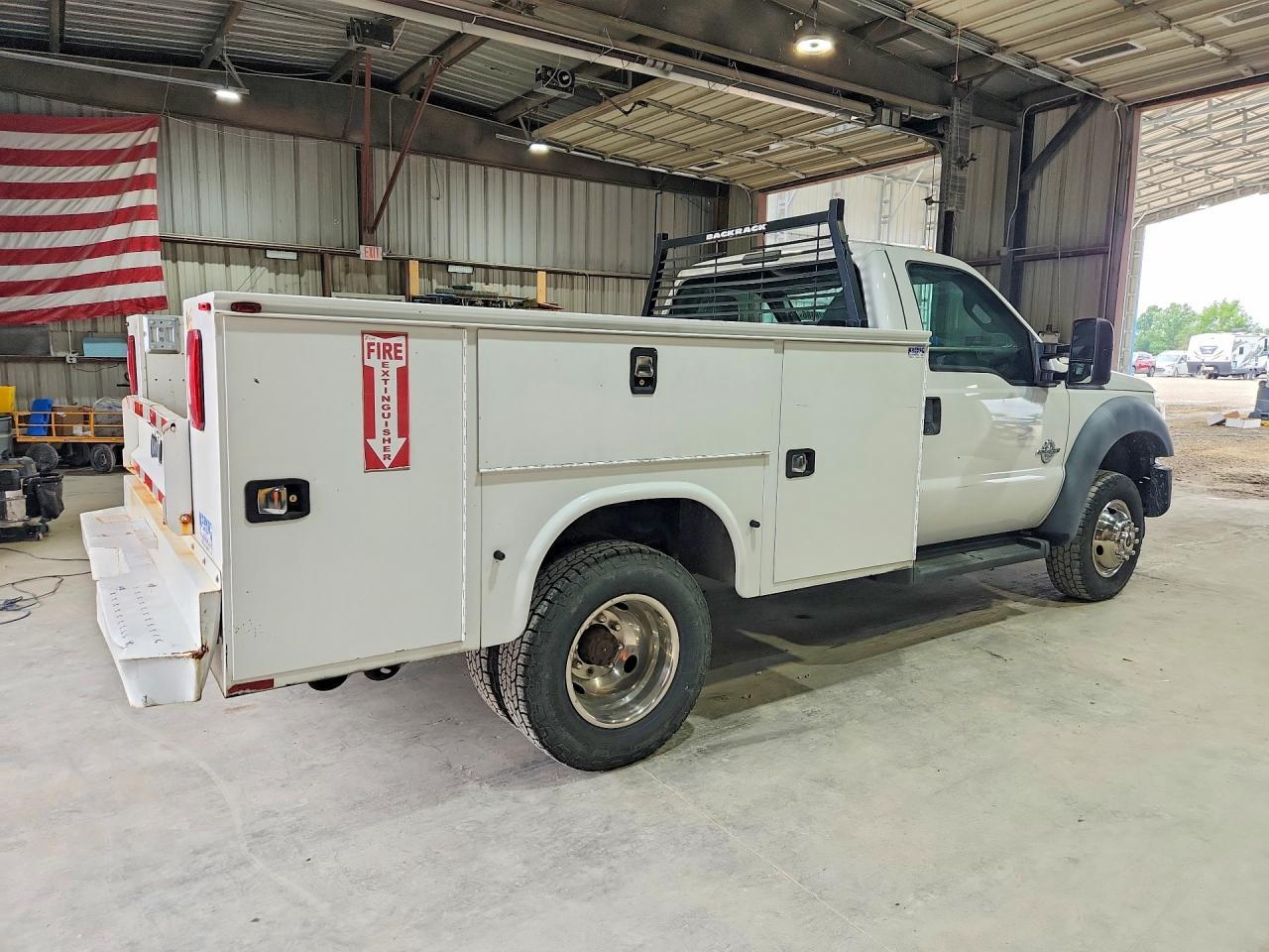 2015 Ford F350 Super - Фото 3