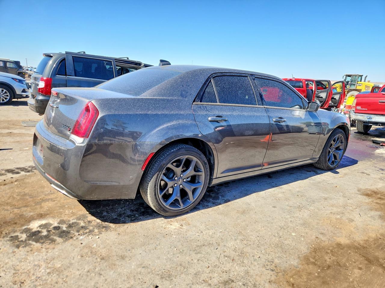 2023 Chrysler 300 S - Фото 3