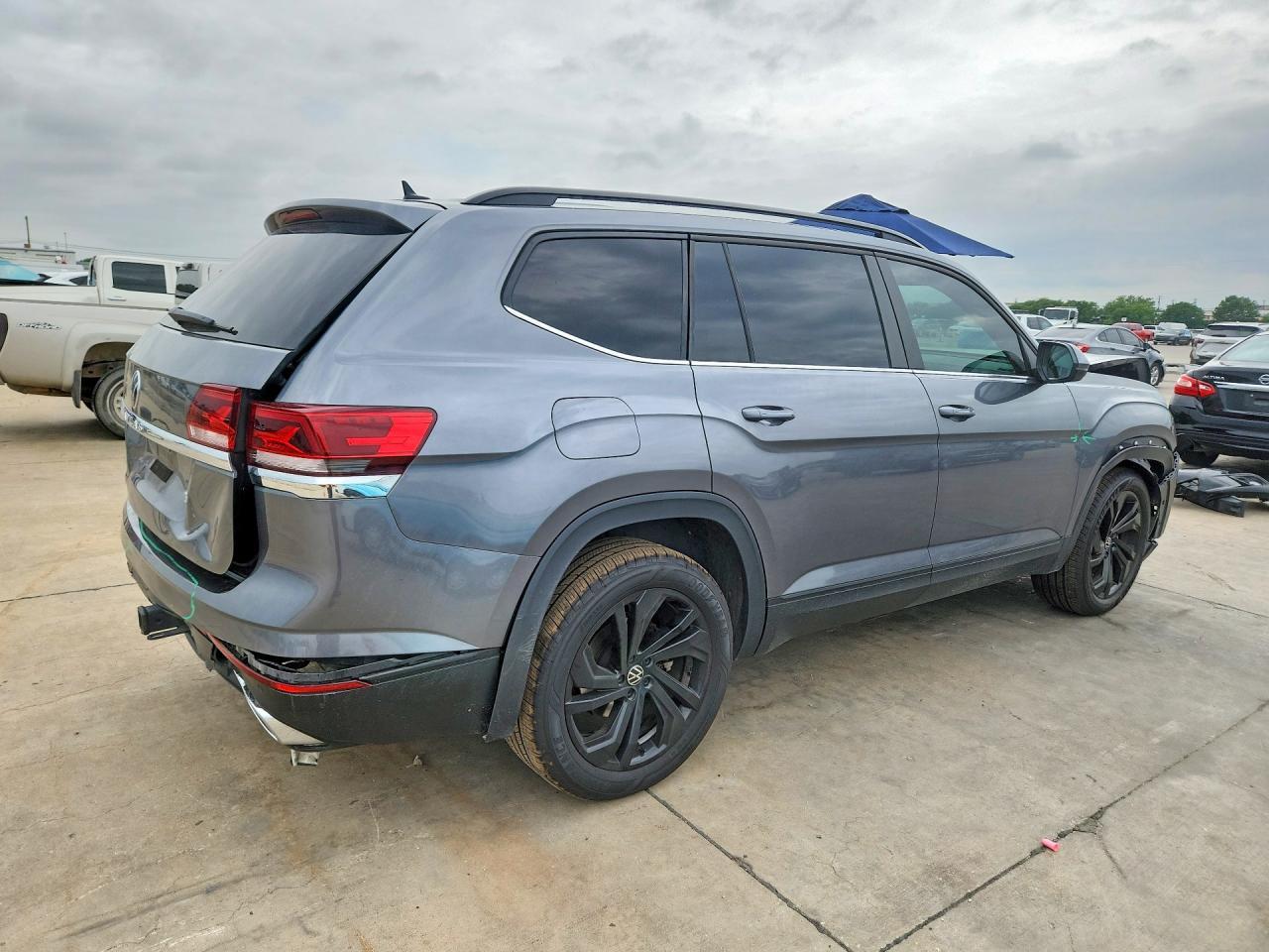 2023 Volkswagen Atlas Se - Image 3