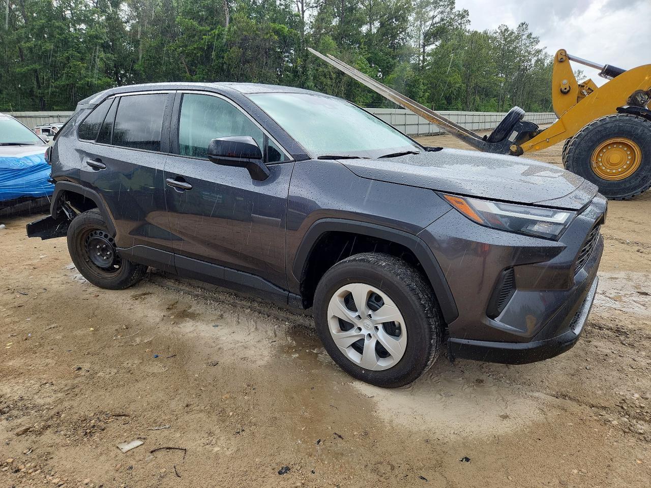 2025 Toyota Rav4 Le - Image 4