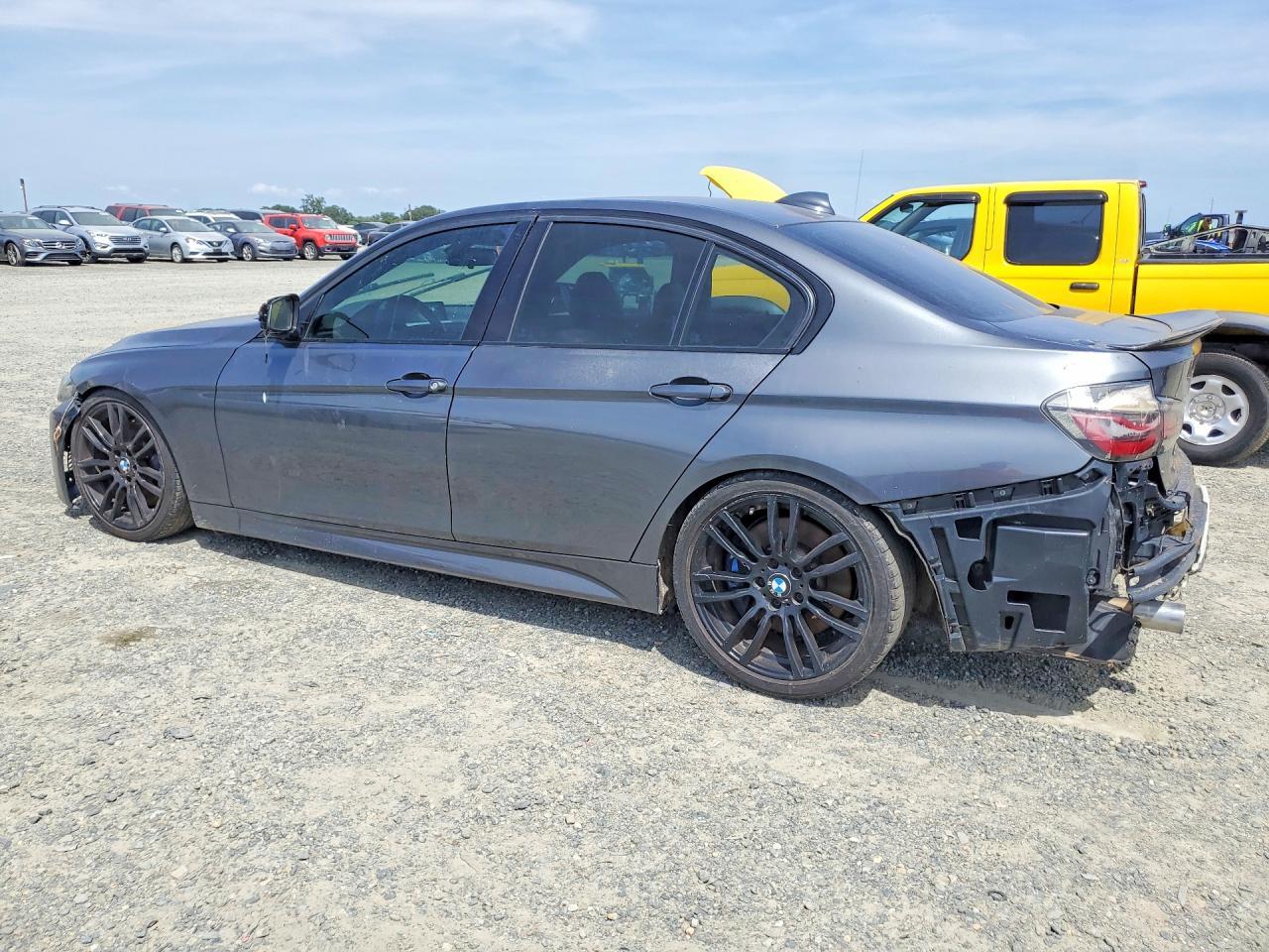 2014 BMW 335 I - Фото 2