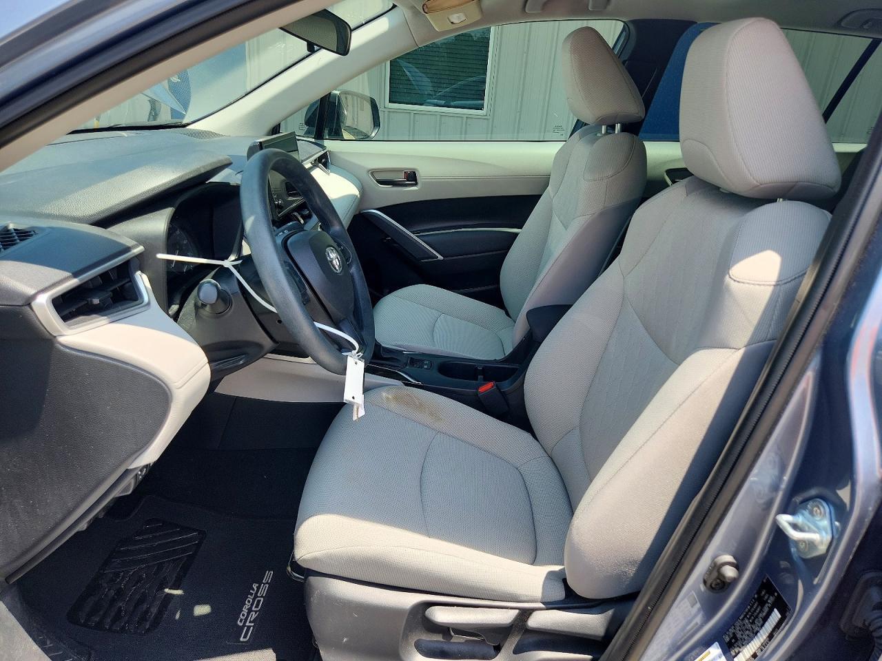 2023 Toyota Corolla Cross L - Image 7