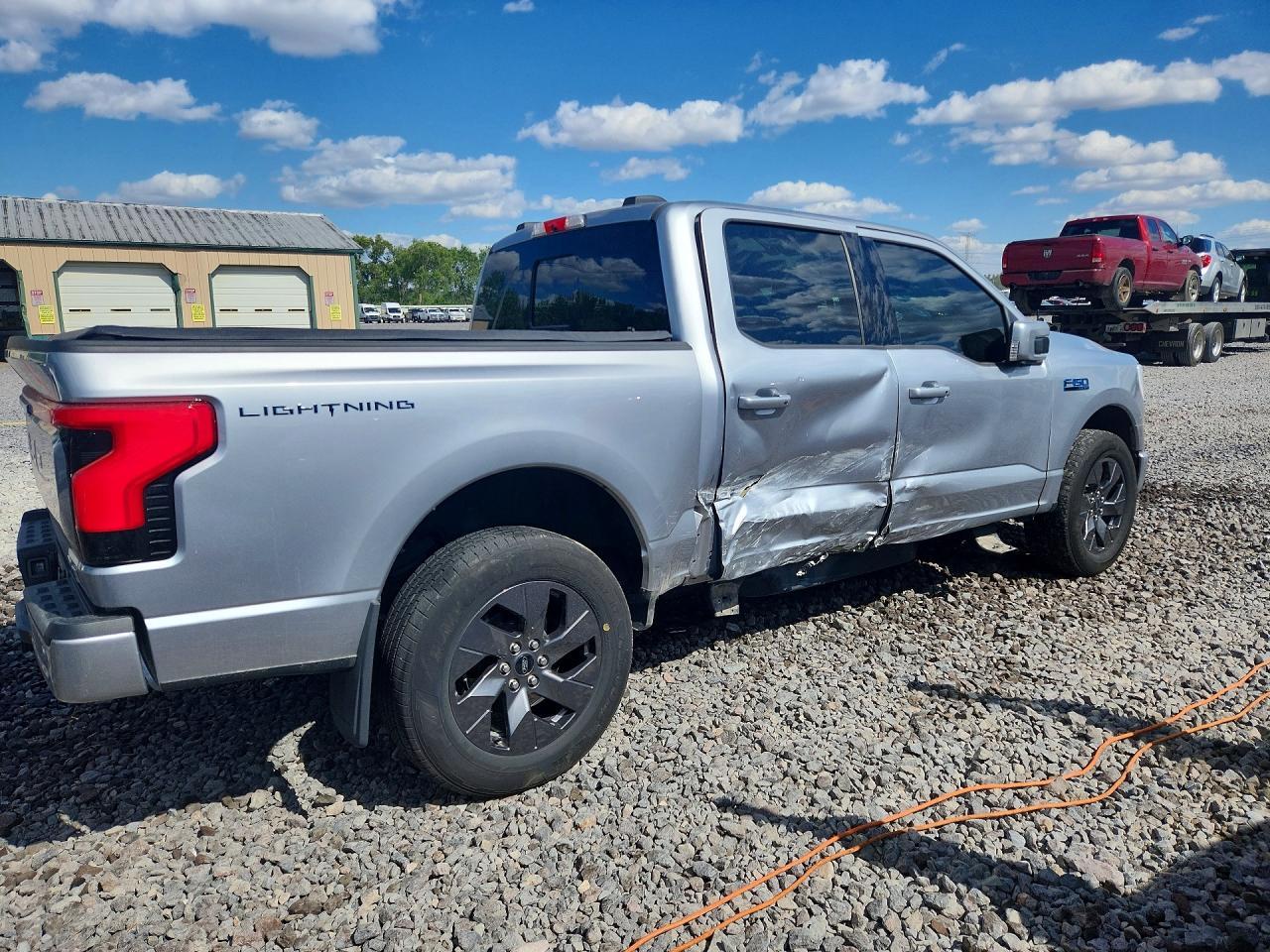 2024 Ford F150 Lightning Lariat - Фото 3