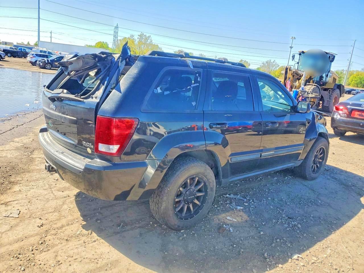 2008 Jeep Grand Cherokee Laredo - Image 3