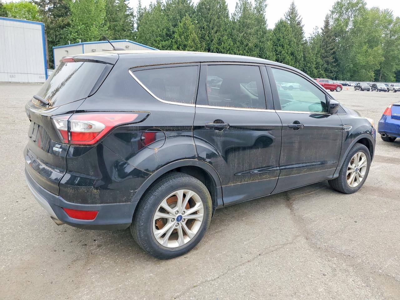 2017 Ford Escape Se - Фото 3