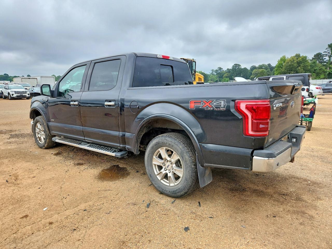 2015 Ford F150 Supercrew - Фото 2