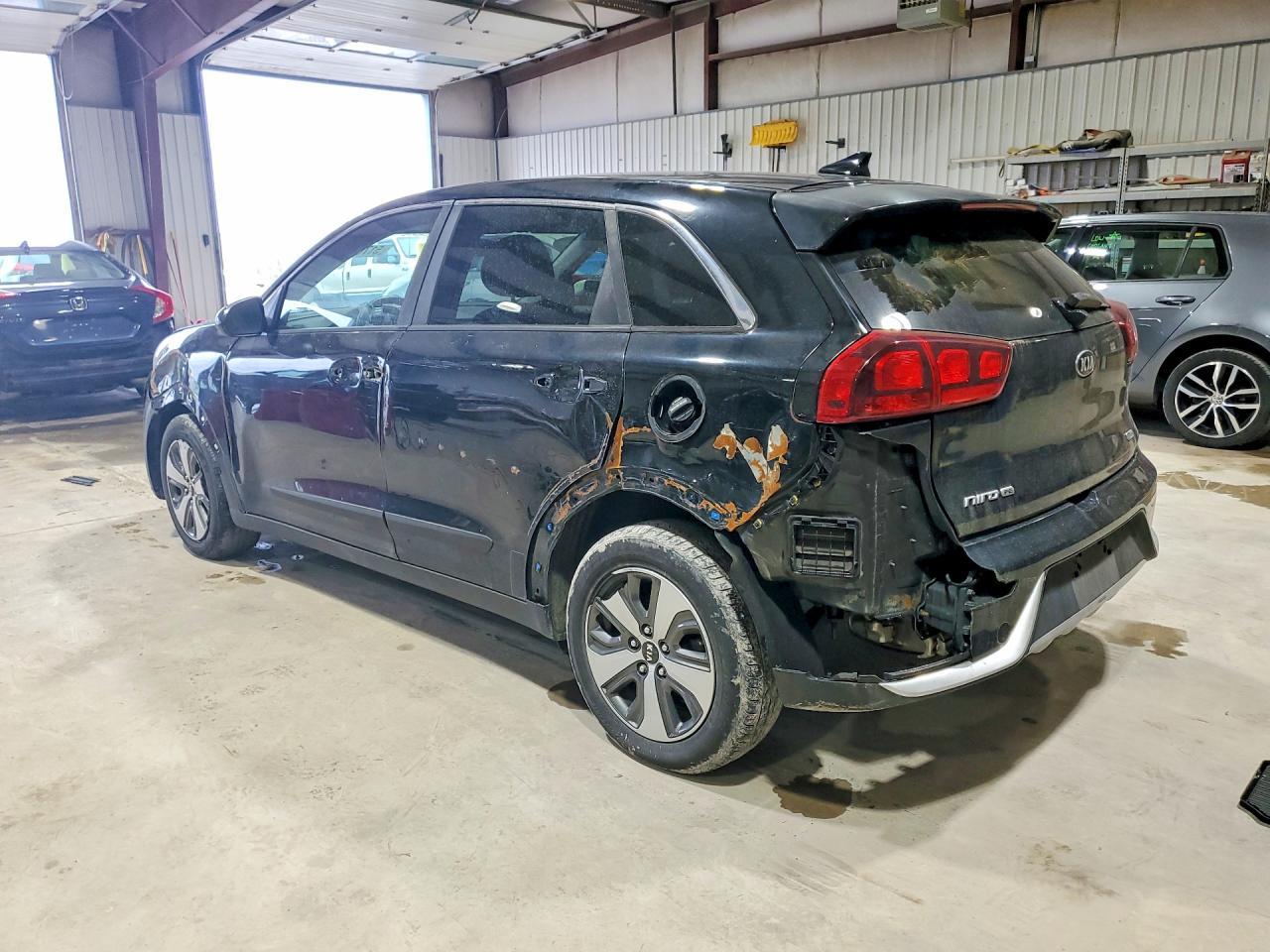 2018 Kia Niro Fe - Image 2