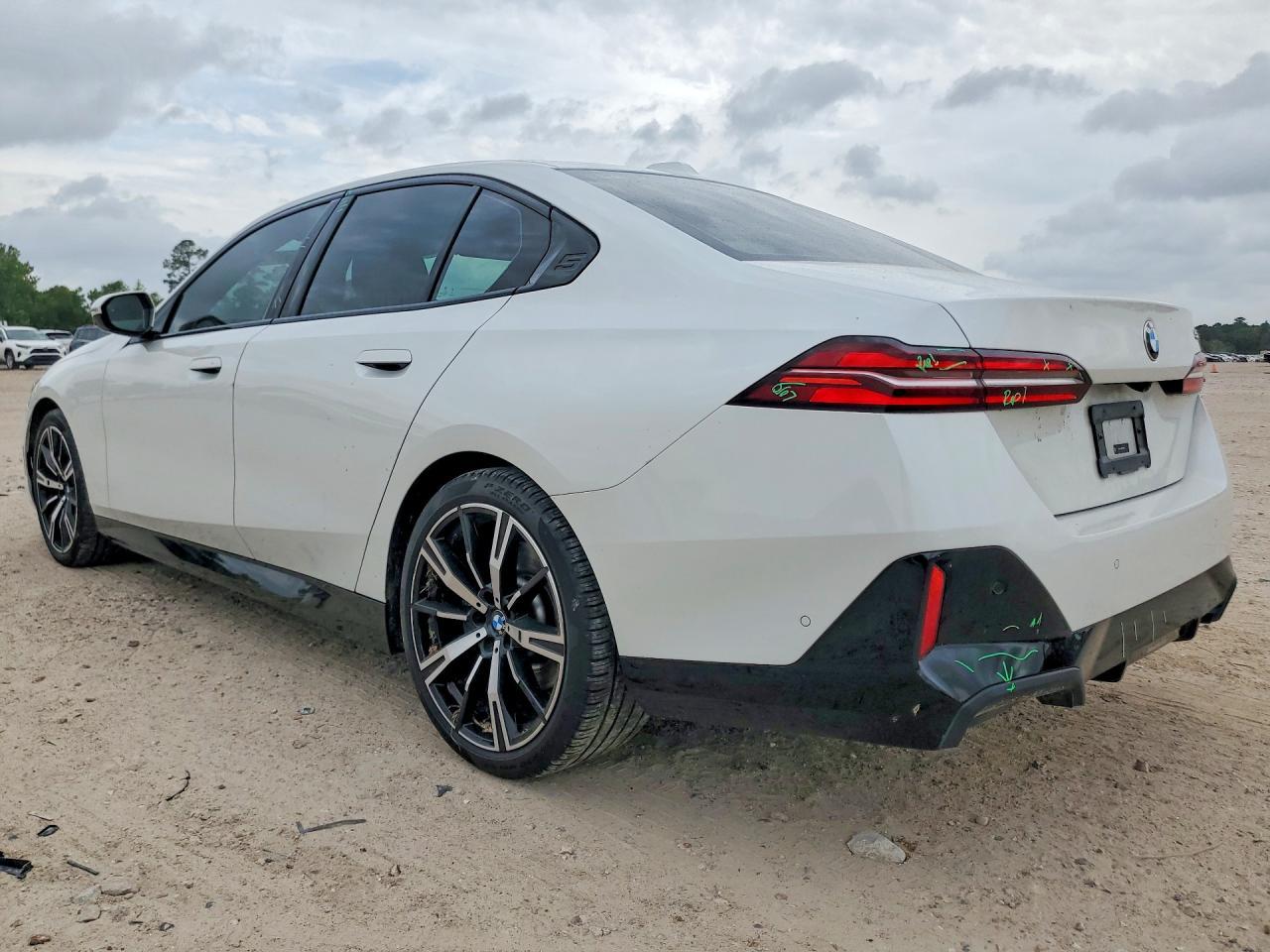 2026 BMW 530 I - Image 2