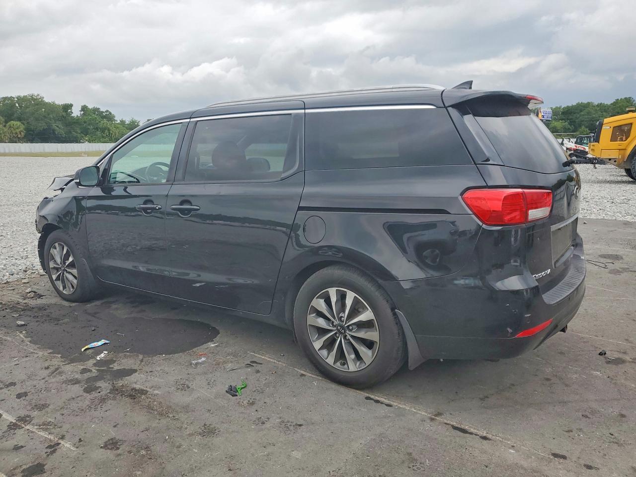 2015 Kia Sedona Sx - Image 2