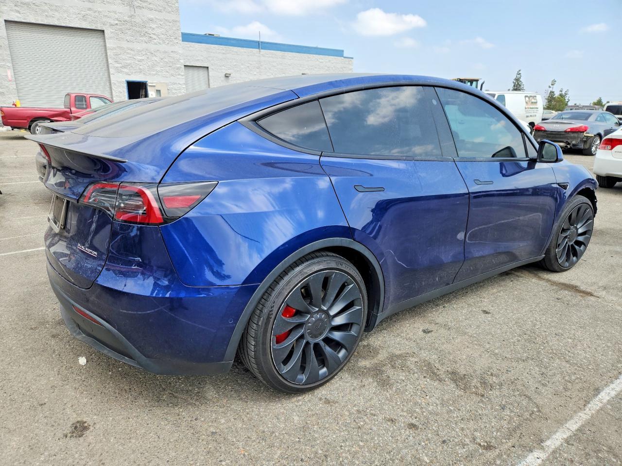 2022 Tesla Model Y - Фото 3