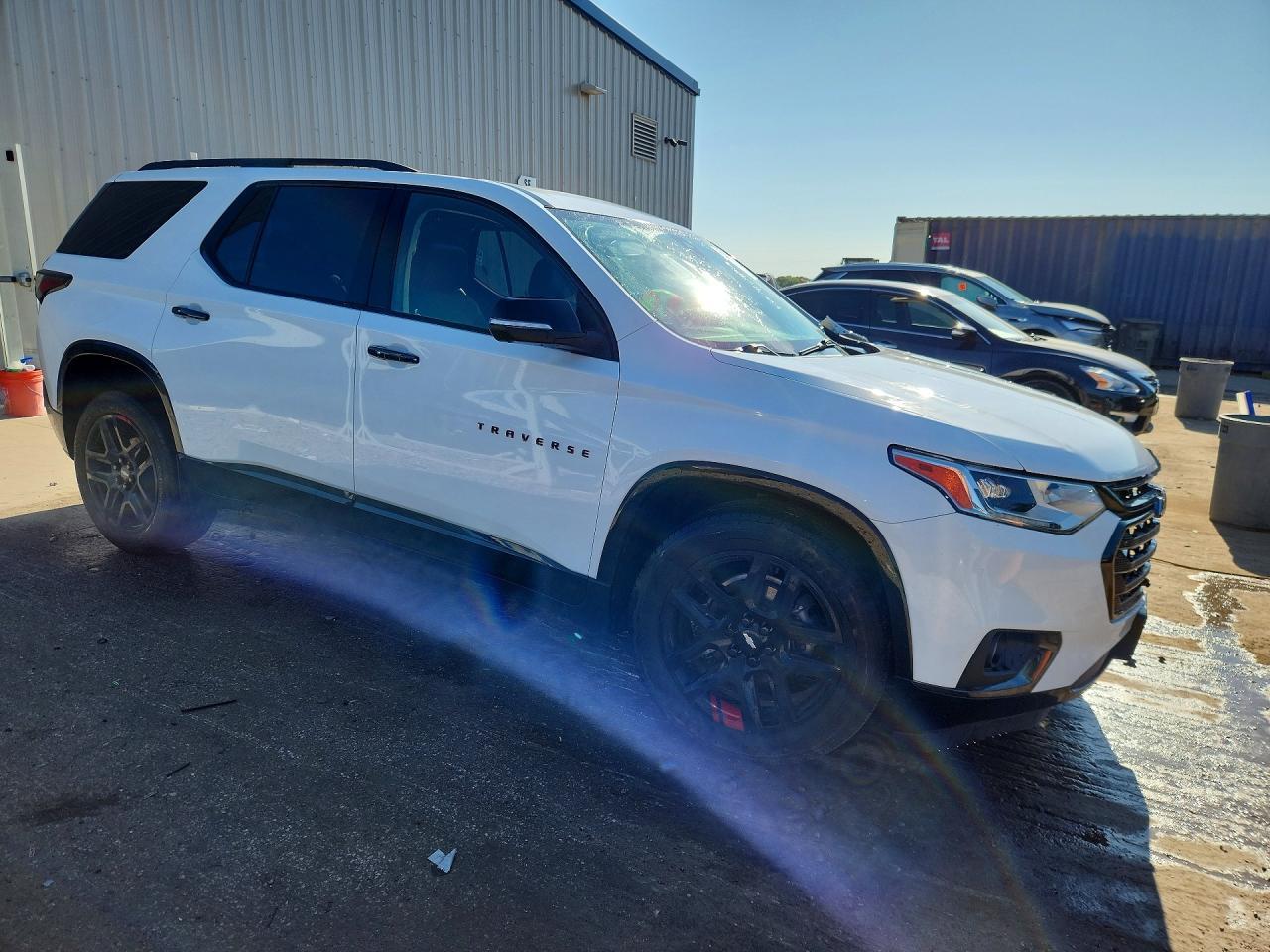 2021 Chevrolet Traverse Premier - Фото 4