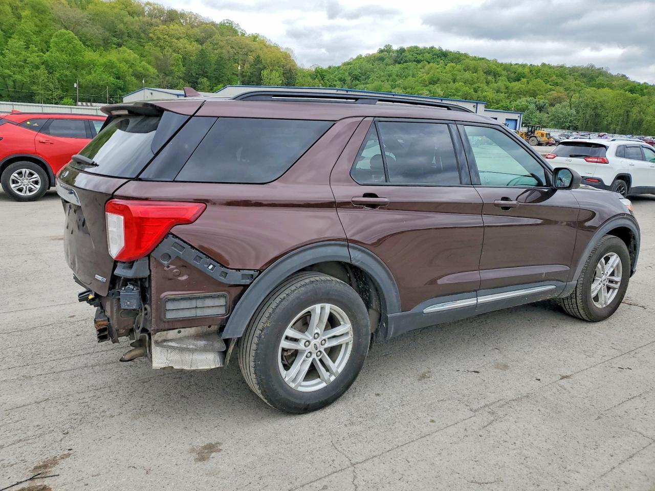 2020 Ford Explorer Xlt - Фото 3