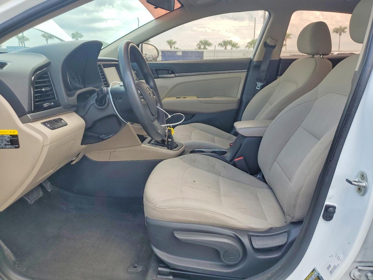 2017 Hyundai Elantra Se - Фото 7