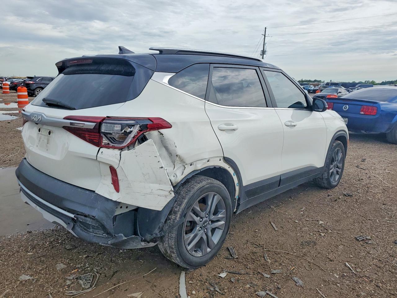 2022 Kia Seltos S - Фото 3