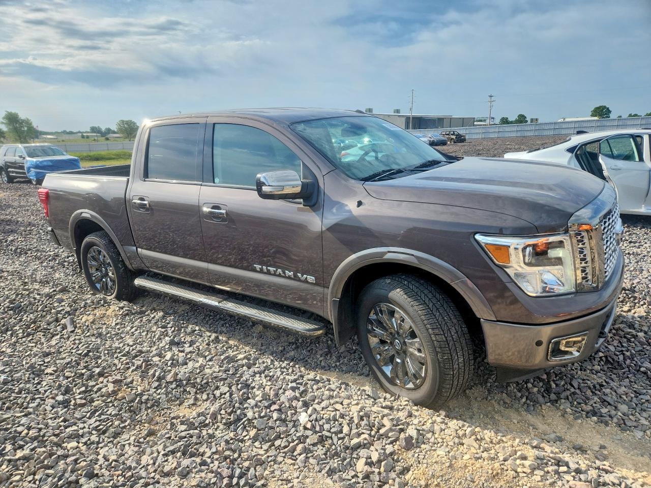 2018 Nissan Titan S - Фото 4
