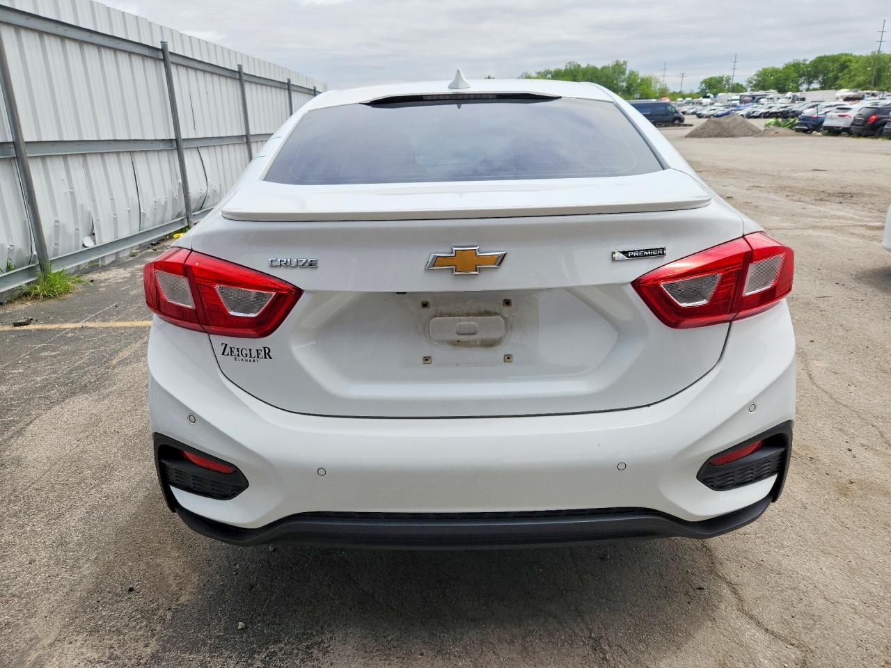 2016 Chevrolet Cruze Premier - Фото 6