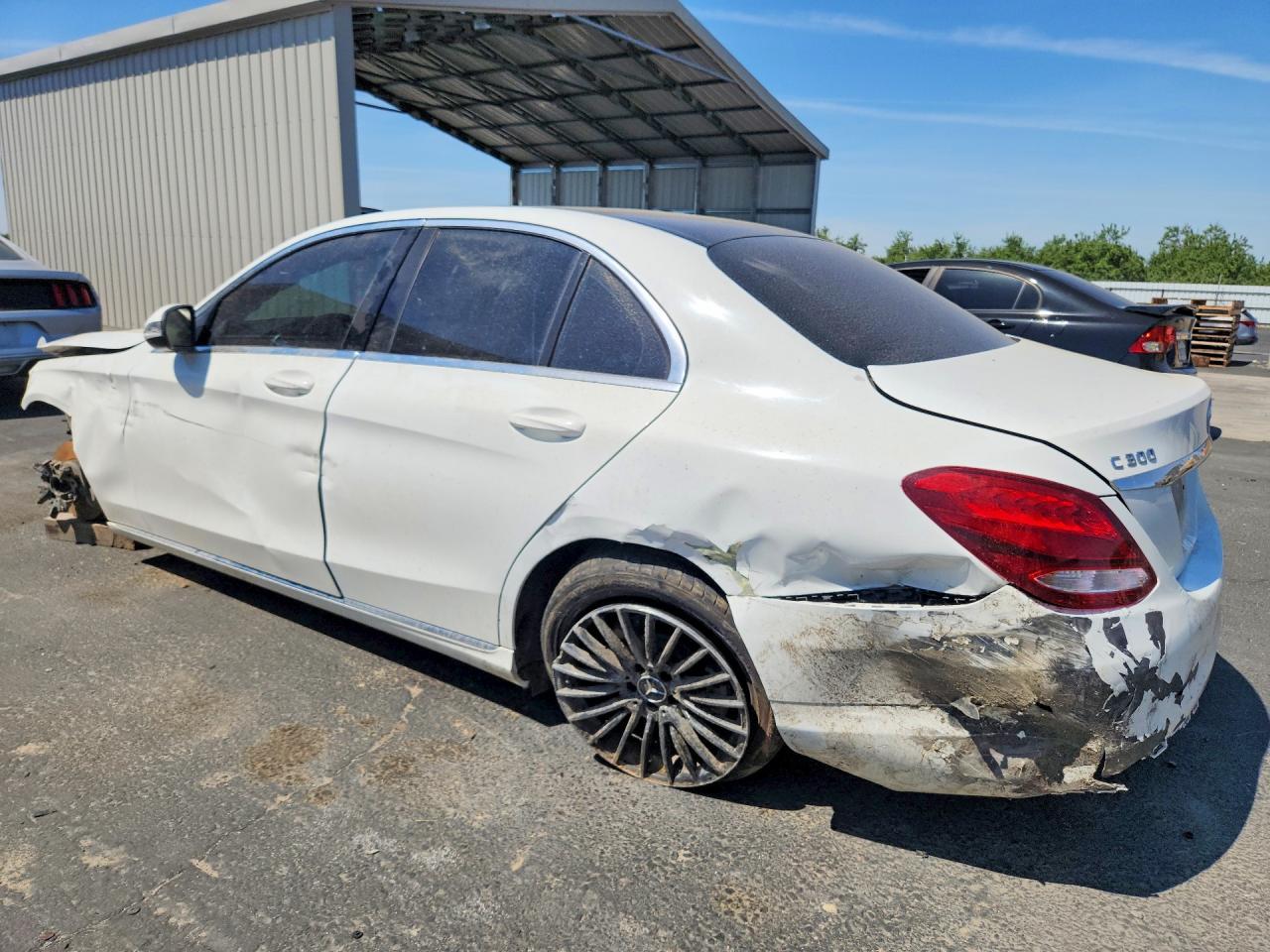 2016 Mercedes-Benz C 300 - Фото 2